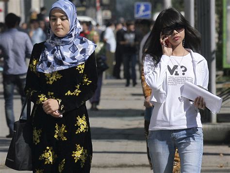Muslim women and Hijab - Muslim women in Indonesia | Galería de Arte