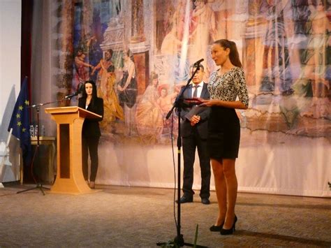 Връчиха почетни знаци на отличените на празника "Вяра, Надежда, Любов ...