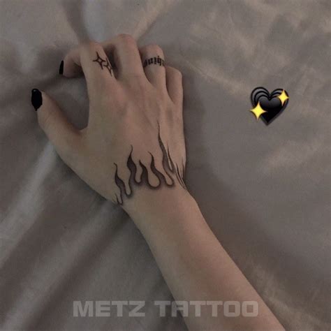 Pin von Veronica Ellxs auf Tatuagens👽 | Tattoo ideen klein, Tattoo ...