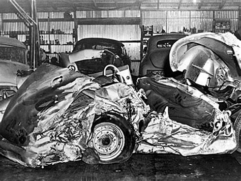 Haunting Photographs From James Dean's Fatal Car Wreck in 1955 ...