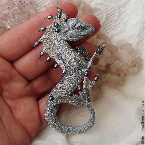 Dragon brooch | Бижутерия, Бисерные украшения, Необычные украшения