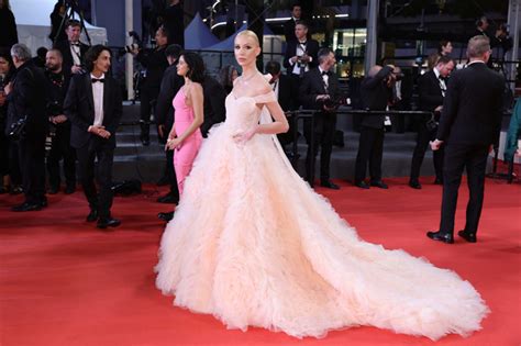 София Борисова с две рокли на фестивала в Кан | ROMANTIKA FASHION