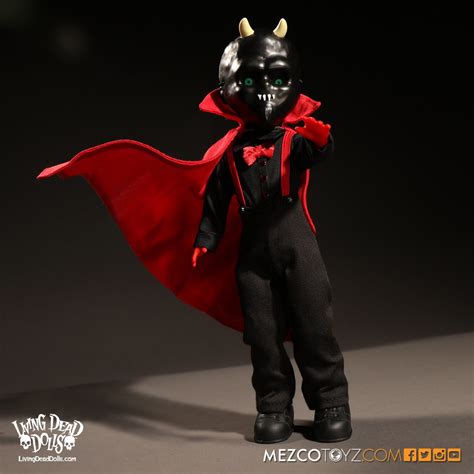 Living Dead Dolls Series 32 & Rain Variants – Mezco Toyz