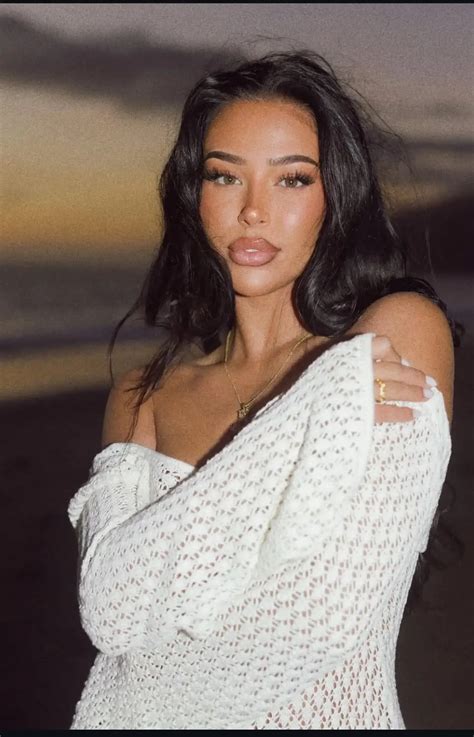 Jude Bellingham spotted with his new gorgeous girlfriend at the stands