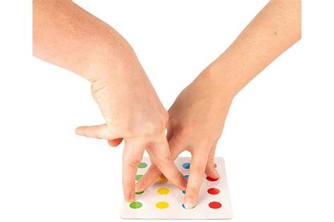 Prstna igra-twister “Tangled Fingers” – www.bushyboo.si