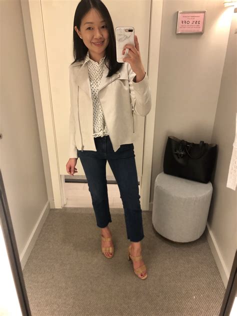 Digital showrooms will replace the Anne Taylor fitting rooms 1