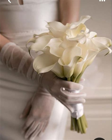 Свадебный букет из калл | Hand bouquet wedding, Small wedding bouquets ...