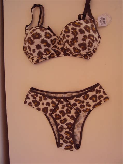 First Class Boutique & Erótica: Lingeries - Modelo estruturado Oncinha.