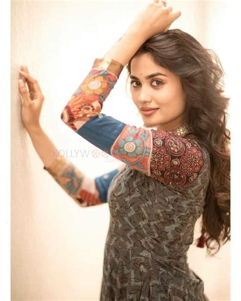 kaathu vaakula rendu kaadhal actress teju ashwini