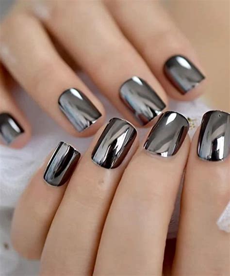 50+ Black Nail Polish Designs (2024) - TailoringinHindi