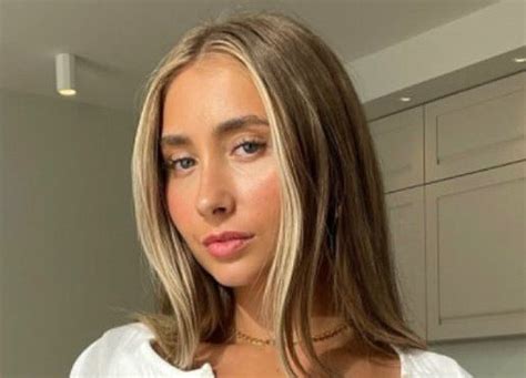 lily phillips biographywiki career