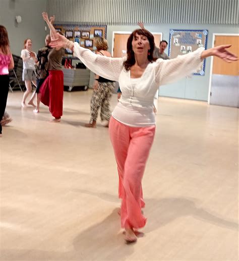 ANTOINETTE LORRAINE – DIRECTOR – biodanza school bristol