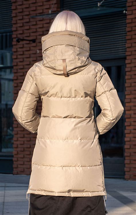 Женская куртка-пуховик PARAJUMPERS LONG BEAR FW 24/25 atmosphere ...