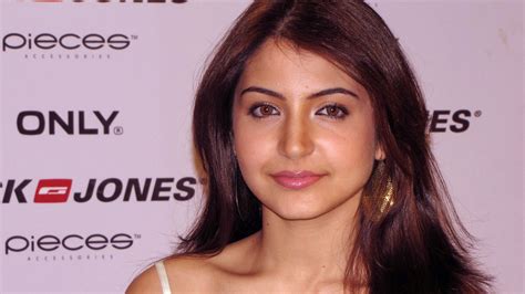 anushka sharma, indian celebrities, desi, girls HD Wallpaper