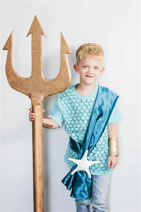 DIY Poseidon Costume - Sweet T Makes Three