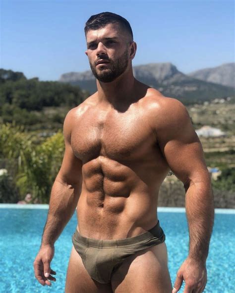 Pin by Yolo on Quick Saves | Bearded men hot, Hot men bodies, Hot men bulge
