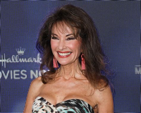 Download Susan Lucci Hallmark Movie Awards Wallpaper | Wallpapers.com