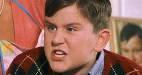 dudley dursley actor feels blessed   longer  recognized  harry