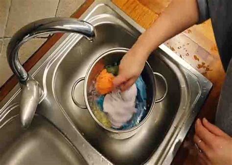 how to get stink out of towels