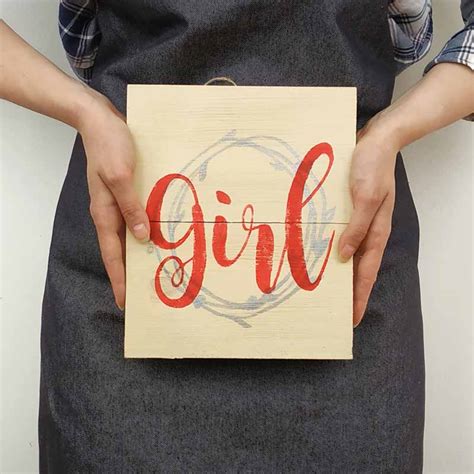 Деревянная табличка с надписью GIRL - описание и цена товара | Магазин ...