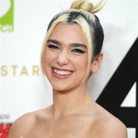 Η facialist της Dua Lipa μοιράζεται μαζί σας τα πιο έξυπνα tricks ...