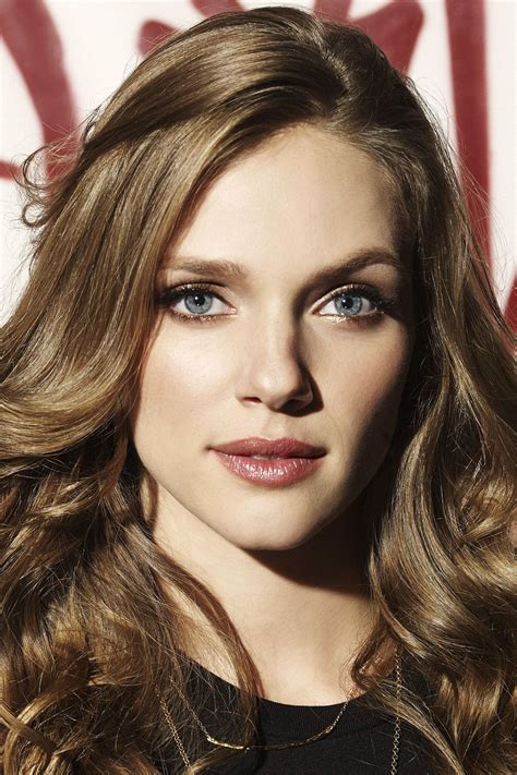 Tracy Spiridakos Wallpapers - Wallpaper Cave