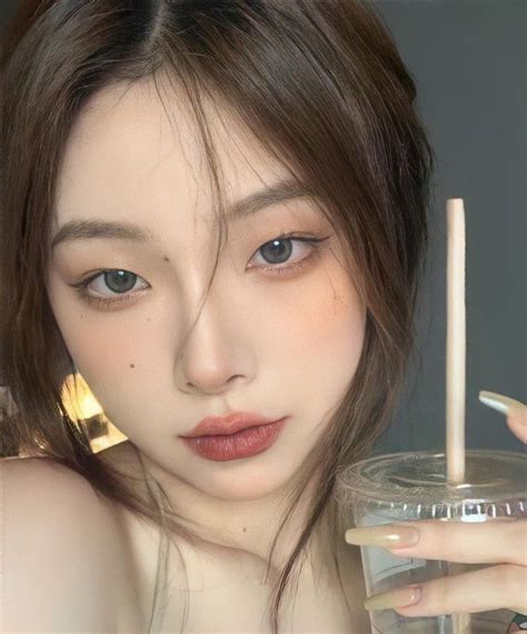 ULZZANG | Photo makeup, Makeup looks tutorial, Asian makeup