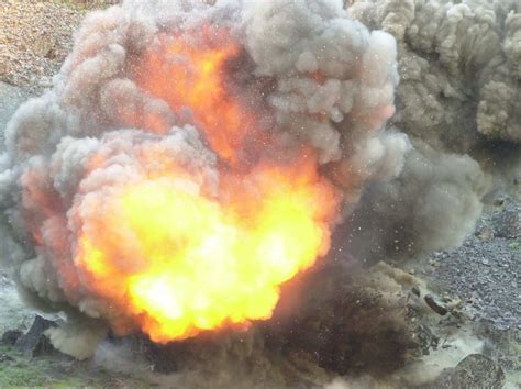 ФАБ-3000, сброшенная в зоне СВО, была установлена на мгновенный взрыв ...