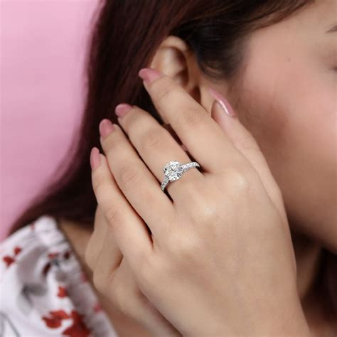 Buy 2 Carat Classic Solitaire Ring Online | Jewelbox