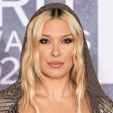 Miley Cyrus setzt für die Oscars 2025 auf diesen kontroversen Beauty