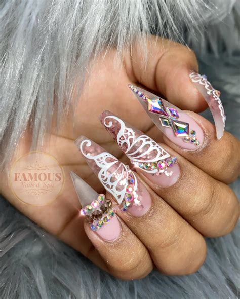 Famous Nails and Spa - Home