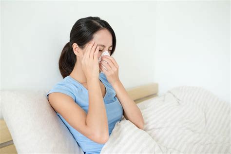 5 Pilihan Obat Pilek yang Bisa Anda Beli di Apotek Secara Bebas