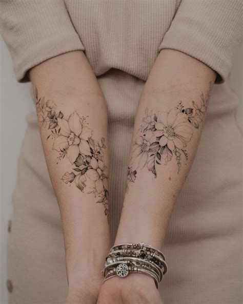 Fine Line Flower Tattoos at Craig Cox blog