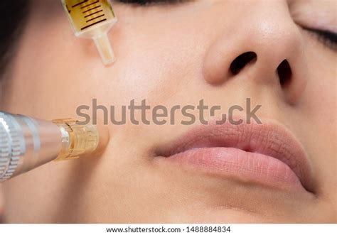 2,944 Micro Syringe Images, Stock Photos & Vectors | Shutterstock