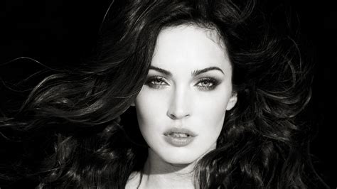 Download Celebrity Megan Fox HD Wallpaper