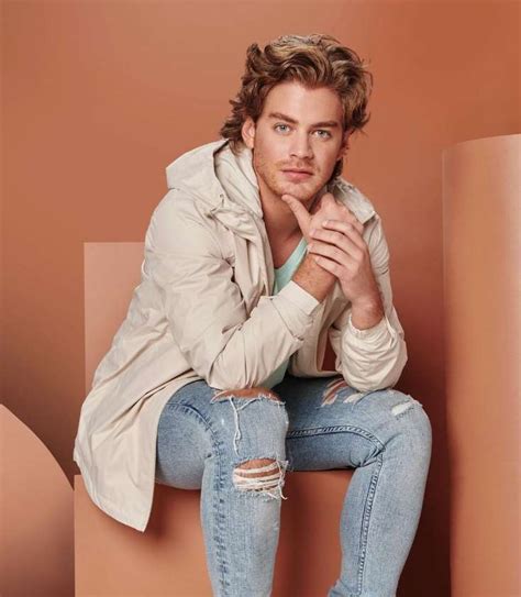 Polo Morin Birthday, Real Name, Age, Weight, Height, Family, Facts ...
