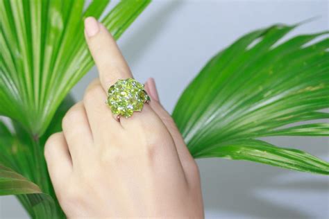 Peridot Gemstone Information - Fely's Jewelry and Pawnshop