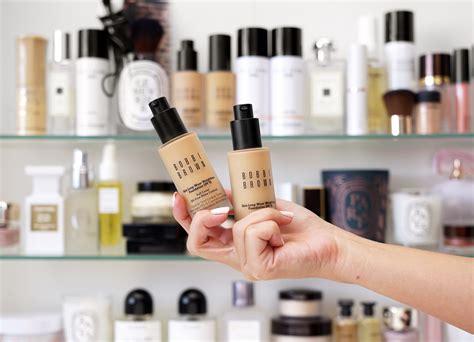 Bobbi Brown Skin Long-Wear Weightless Foundation Review + Swatches ...