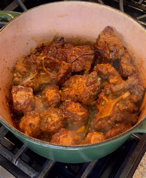 how to cook oxtail jamaican