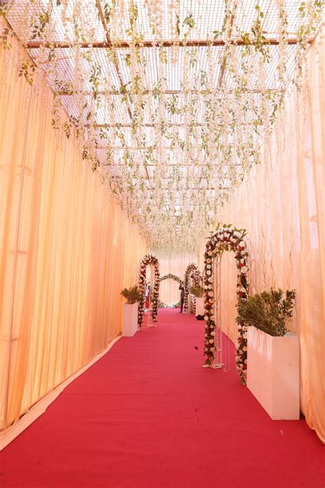 Entry Passage of Wedding | Pastel wedding decorations, Wedding, Pastel ...