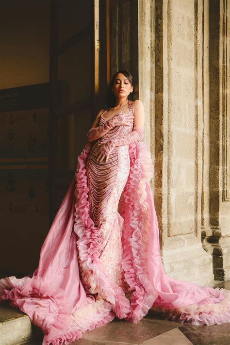 800 000+ Les+plus+beaux+seins+de+femmes banque d’images et photos