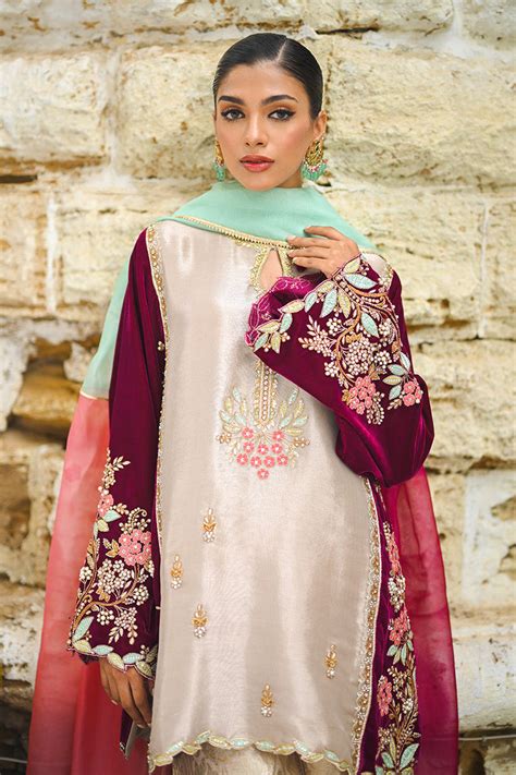 Maveen – Sania Maskatiya International