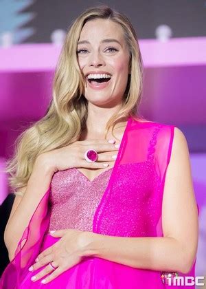 Naomi Lapaglia - Margot Robbie Fan Art (45092329) - Fanpop