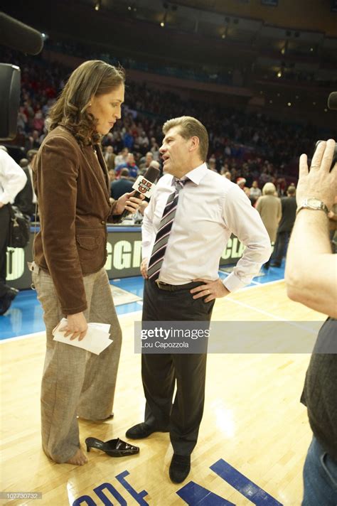 Rebecca Lobo's feet