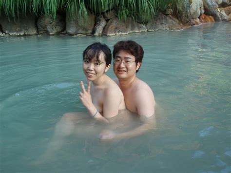 乳頭温泉 鶴の湯 本陣 | 宿泊半年前に予約確保。 秘湯レベルも雰囲気も最強。もちろん混浴。 | enkin-wrx | Flickr