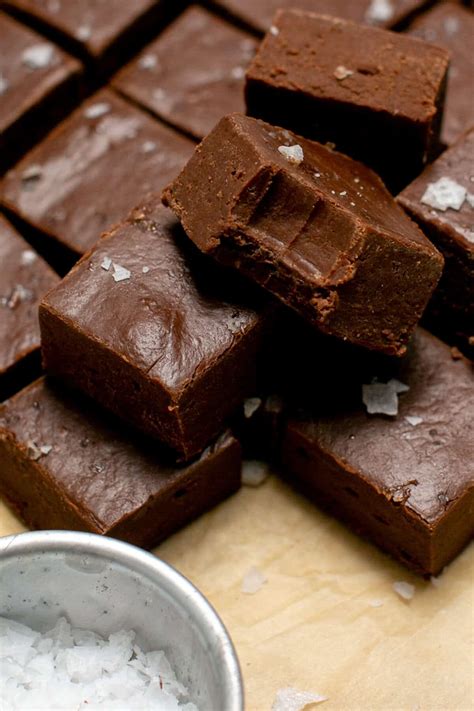 Creamy Chocolate Fudge - The Little Holly That Could