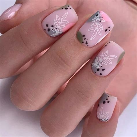 Очень нежная работа 🙆. | Nail art instagram, Homecoming nails, Nail art