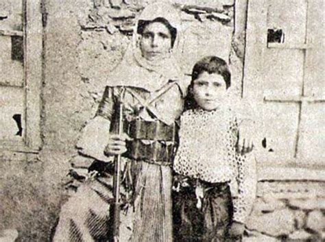 This photo shows the powerful spirit of an Armenian mother! The photo ...