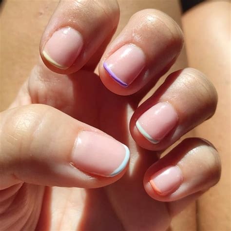 Ideas sencillas para uñas francesa con tonos pastel 2025