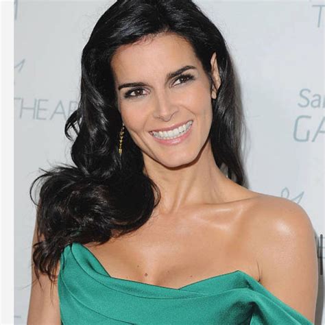 Angie Harmon Style, Clothes, Outfits and Fashion • CelebMafia